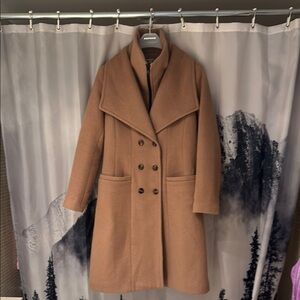 SOIA&KYO Tan Trench Coat Timeless Design